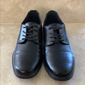 Men’s sized 9.5 Hunter’s Bay Dress Shoes